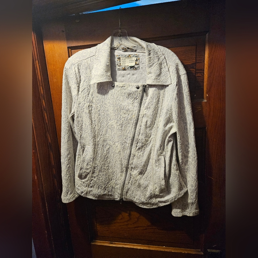 Anthropologie Gray And White Lace Pattern Moto Jacket (Small Stain)